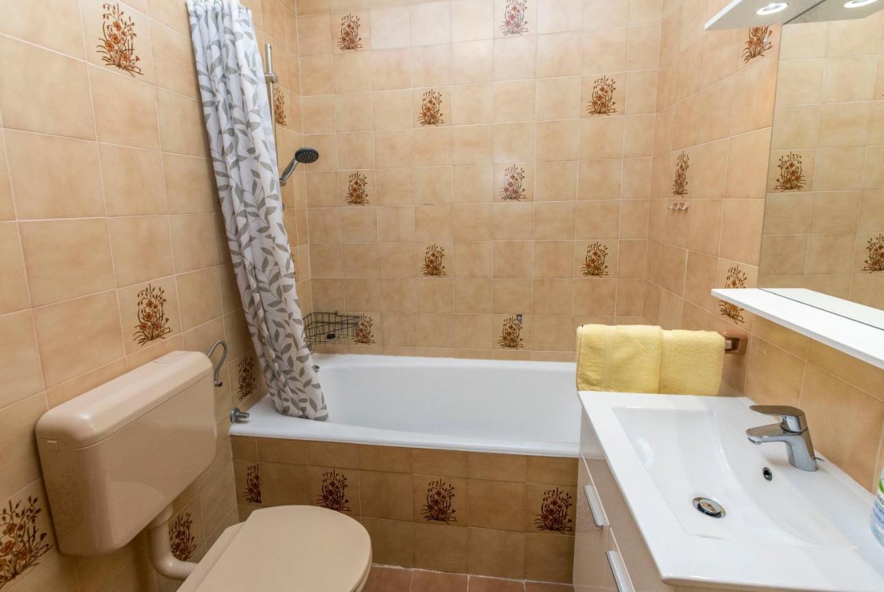 Apartments Jelka Примоштен Экстерьер фото