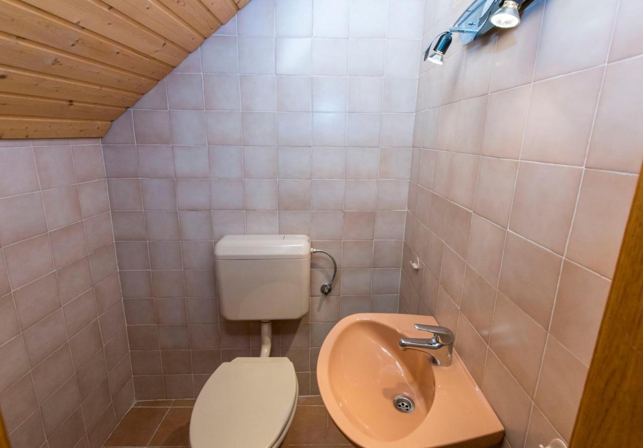 Apartments Jelka Примоштен Экстерьер фото