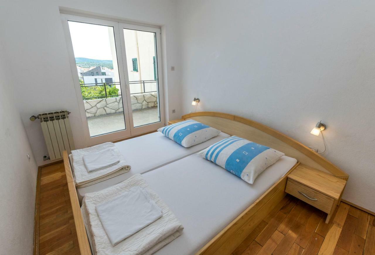 Apartments Jelka Примоштен Экстерьер фото